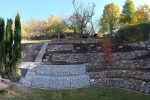 Hausgarten Georg mit Trockanmauern am Weinberg