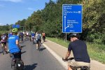 aussteigen-06-Radeln-auf-der-Autobahn-A661-01-10x10s