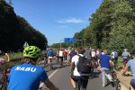 aussteigen-06-Radeln-auf-der-Autobahn-A661-01_-10x15s
