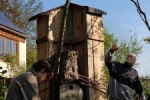Turm der Tiere mit Vogelkasten 3