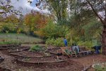 Aktionstag-Wühlmausgarten-Heilkräutergarten-gestalten-04-10x13s