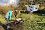 Aktionstag-Wühlmausgarten-Hochbeete-auffüllen-08-Foto-Rita-Koch-10x13s