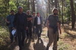 Pflegeeeinsatz im Seeheimer Wald - Marsch zum Einsatz 2 10x13s